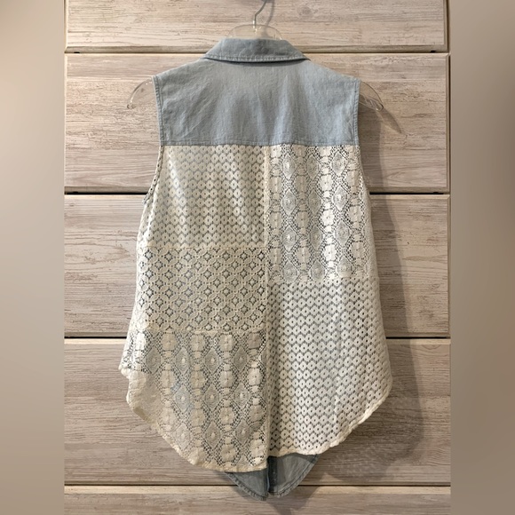 Jessica Simpson Top; Button Down; Vest - Picture 3 of 3